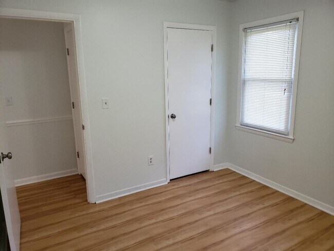 Building Photo - 4509 Dullage Dr