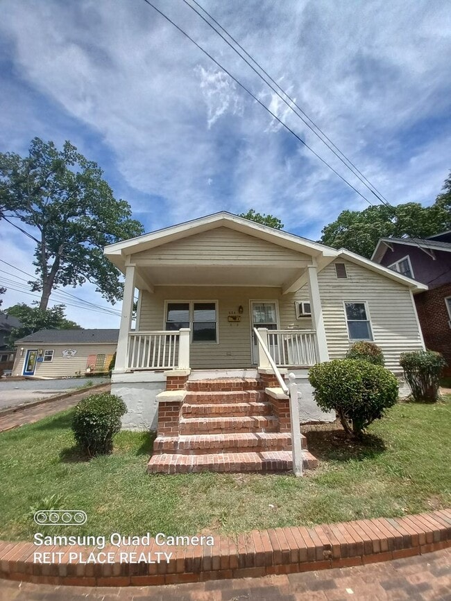 Primary Photo - Tryon Hill-854