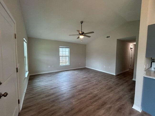 Building Photo - 766 Rosa Parks Cir