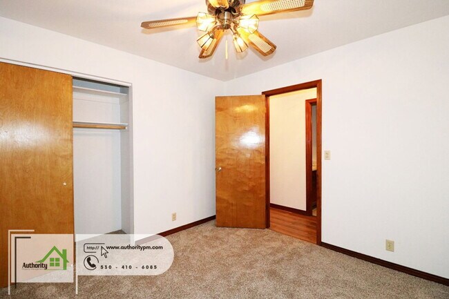 Building Photo - 1744 Kildare Dr