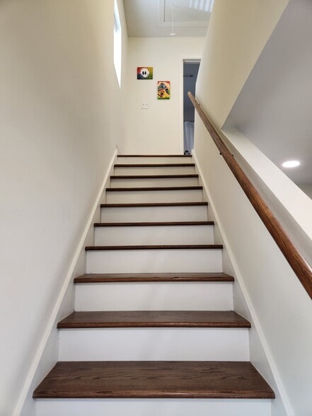 Stairs - 1333 S Ponce de Leon Ave NE