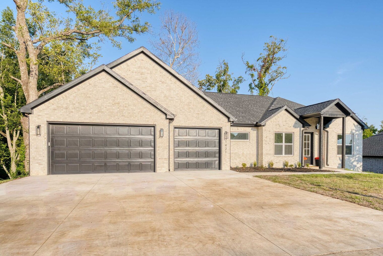 Building Photo - 1421 Lee St