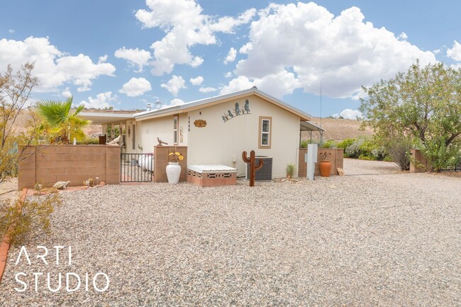Building Photo - Fully furnished 2-bedroom 2-bathroom