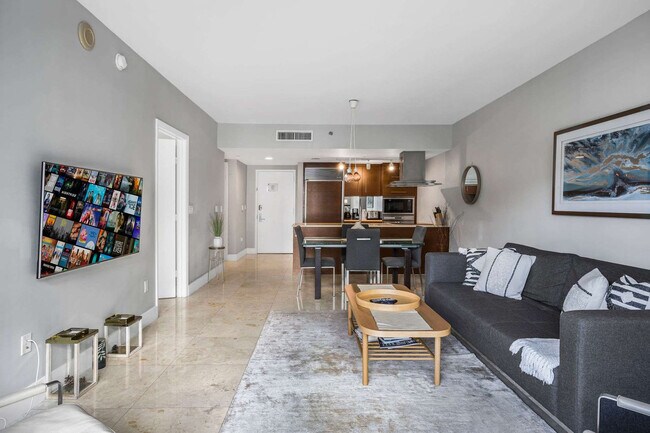 Building Photo - 485 Brickell Ave