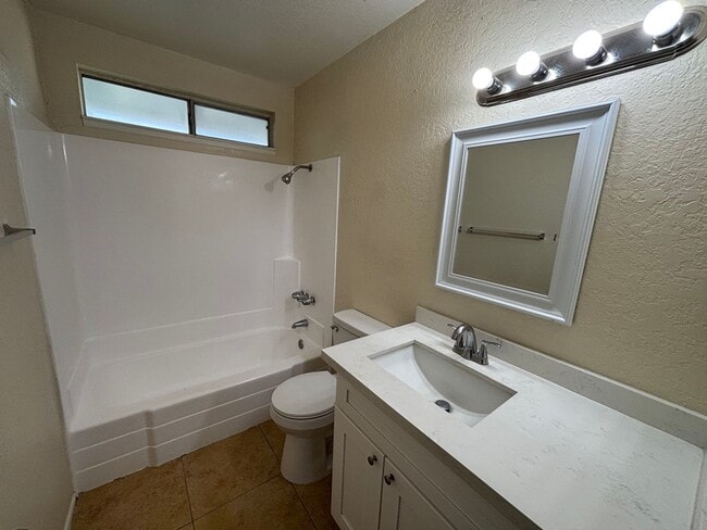 Building Photo - Beautiful Home By UCR