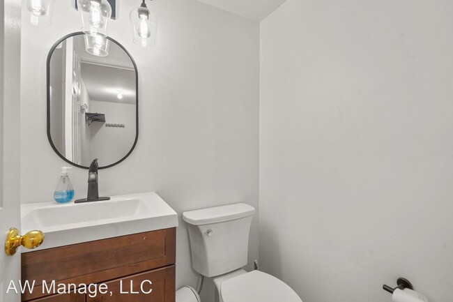 Building Photo - 4 br, 3.5 bath House - 14817 Soft Wind Dr