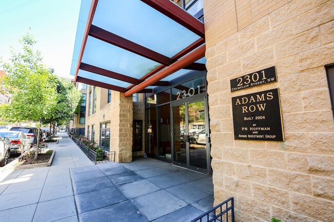 Building Photo - 2 bedroom 2 bath condo in Adams Morgan