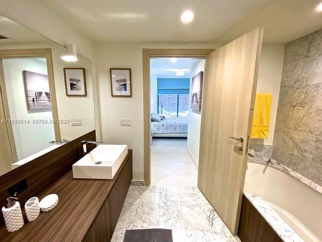 Building Photo - 1000 Brickell Plaza