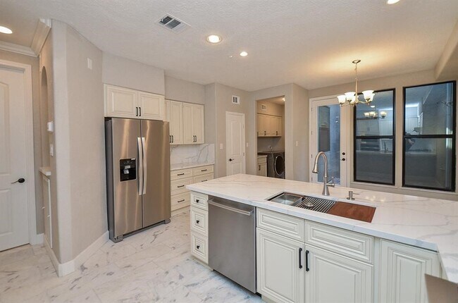 Building Photo - 15735 Tanya Cir