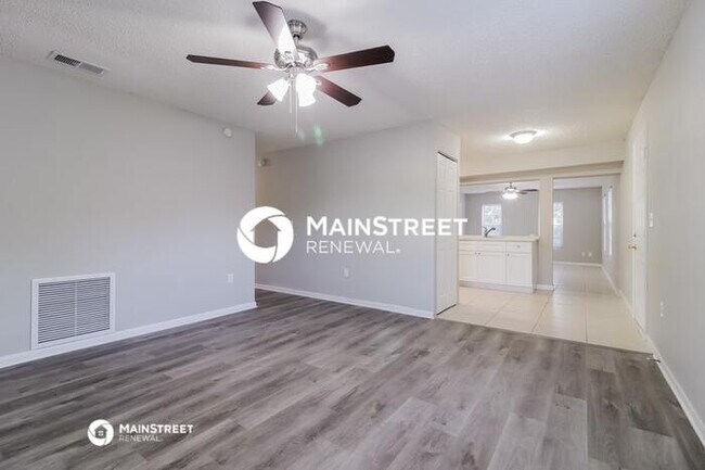 Building Photo - 3 Bedroom Pet-Friendly Home in SANFORD, FL with Main Street Renewal