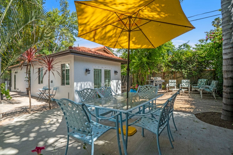 Building Photo - 4230 Van Nuys Blvd