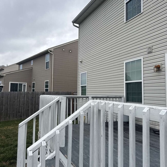 Building Photo - 2059 Matt Way