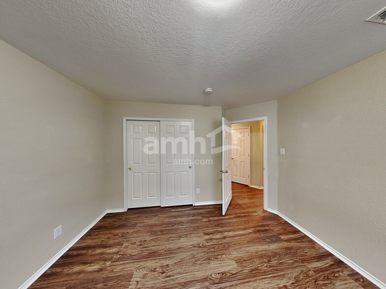 Building Photo - 232 Rock Springs Dr