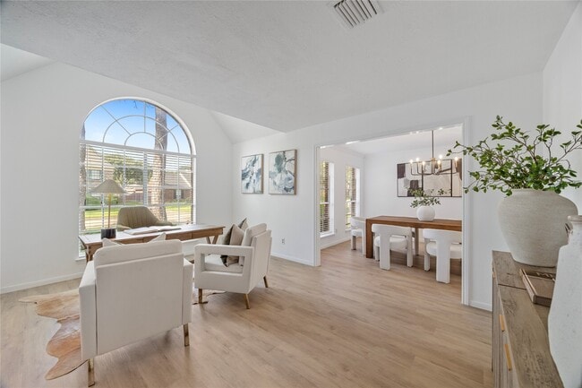 Building Photo - 10310 Minturn Ln