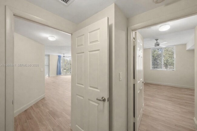 Building Photo - 510 NW 84th Ave