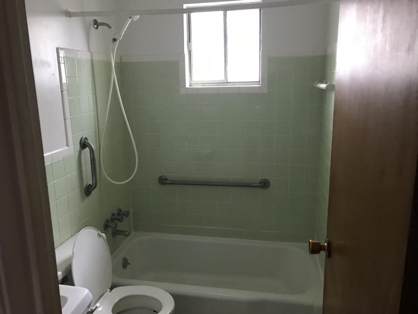 Building Photo - 512 Olden Ave