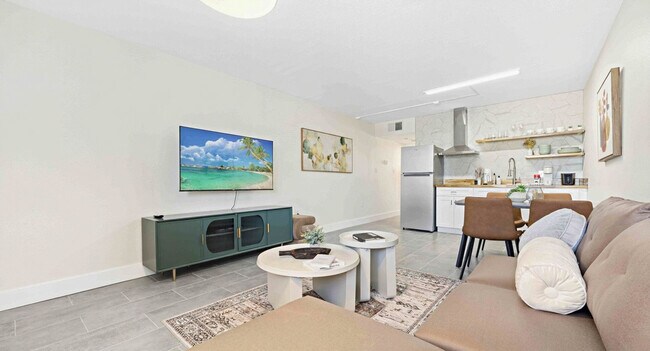 Building Photo - 556 Coral Ct