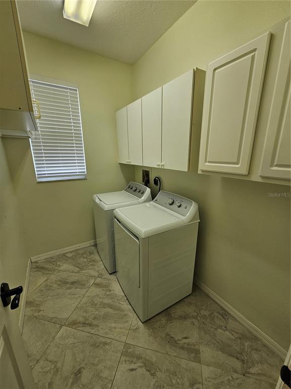 Building Photo - 6279 Sturbridge Ct