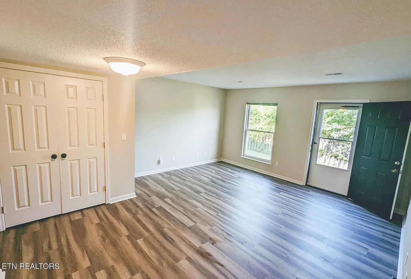 Building Photo - 106 Asbury Way