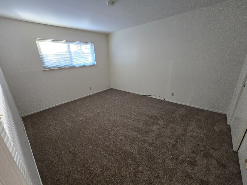 Building Photo - 1751 Ross Cir