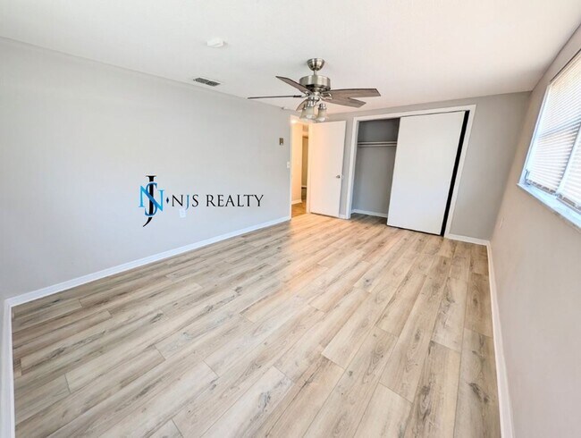 Building Photo - JUTS REDUCED!!!   3/1.5/1 1113 Sq. Ft. with UPDATED bathrooms and kitchen with GRANITE, LARGE bac...