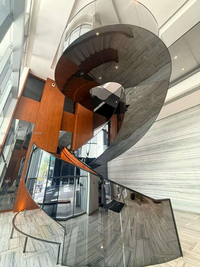 Building Photo - 1300 Brickell Bay Dr