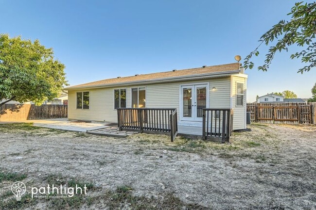 Building Photo - 846 E 900 N