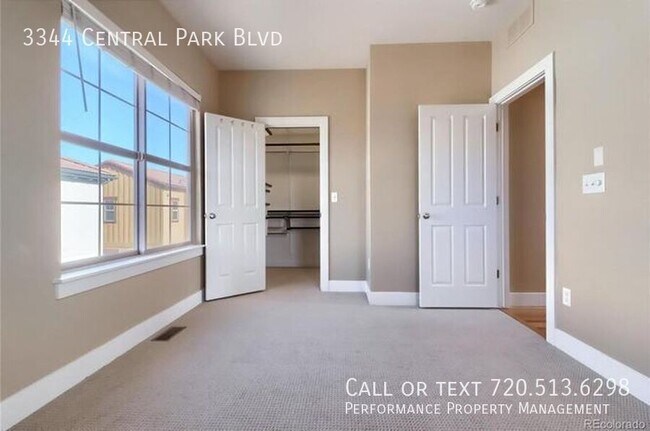 Building Photo - 3344 Central Park Blvd