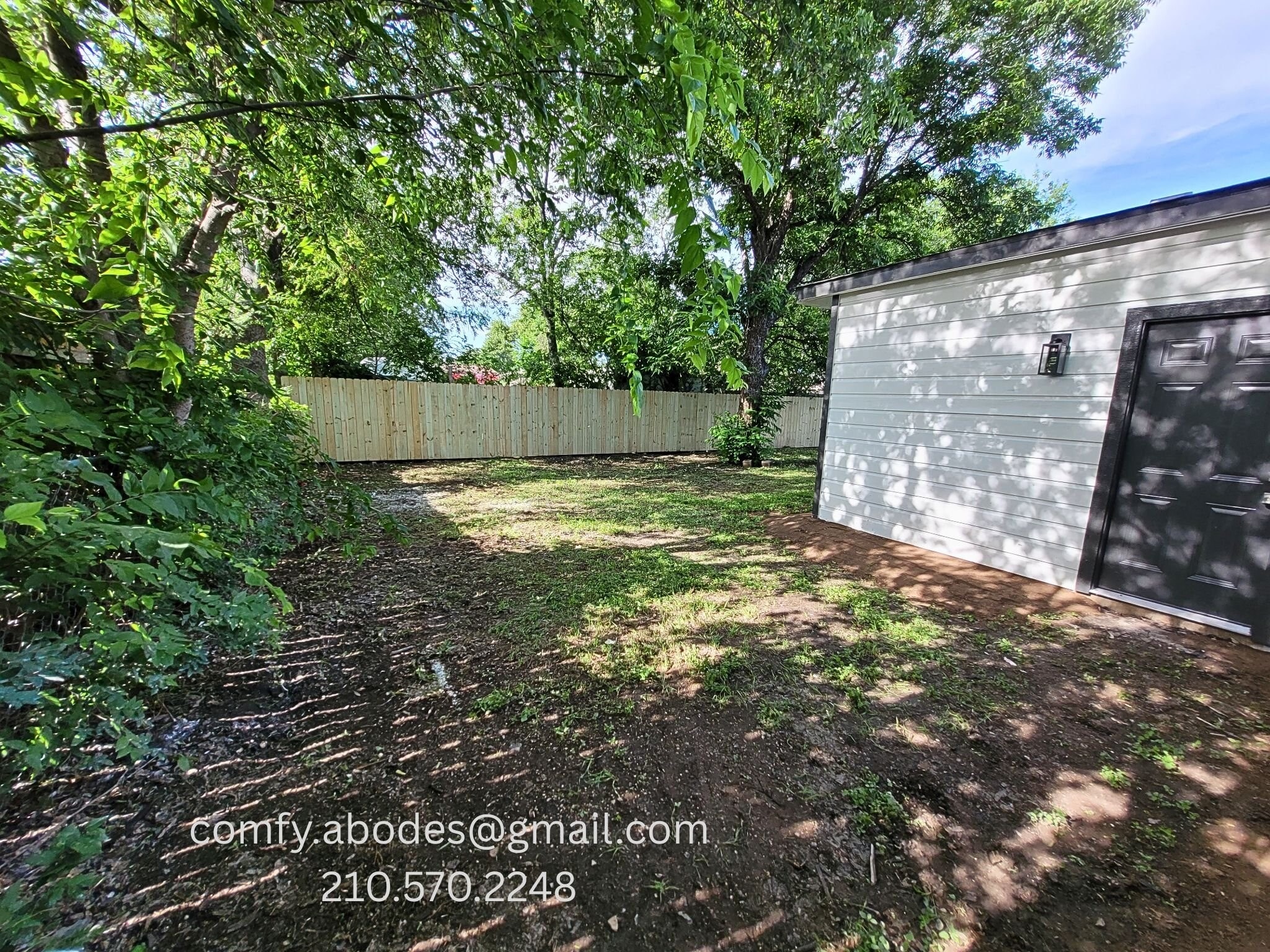 Building Photo - 331 Clarence St
