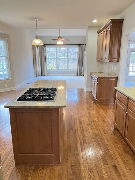 Building Photo - 5920 Interlachen Ct