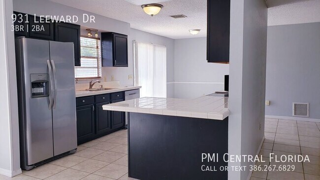 Building Photo - 931 Leeward Dr