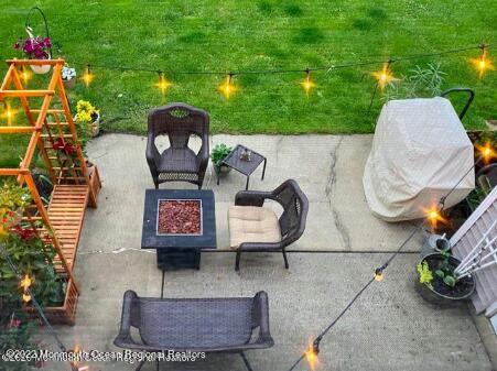 Building Photo - 64 Holly Dr