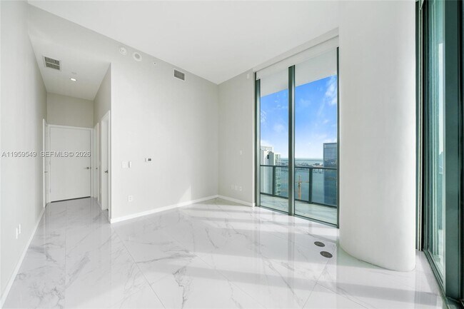 Building Photo - 480 NE 31st St