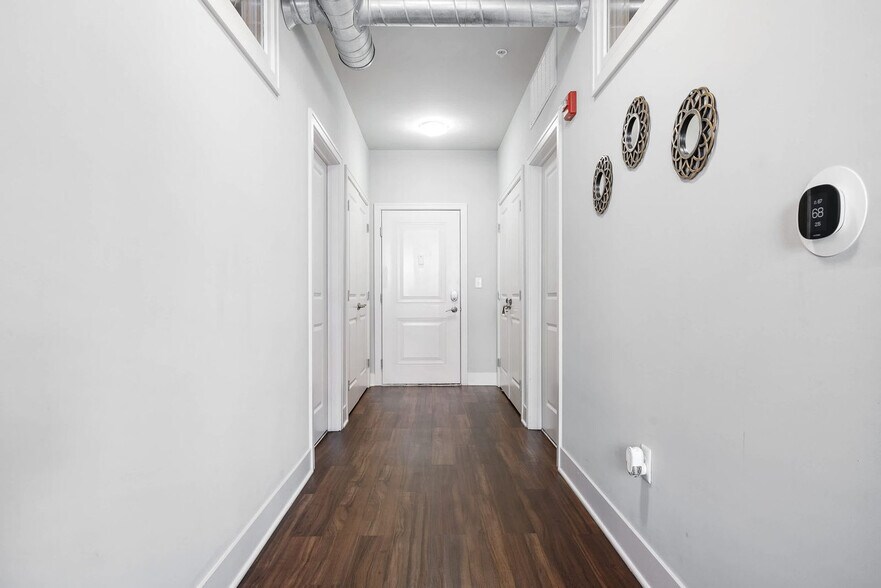 Building Photo - 235 S Delaware St