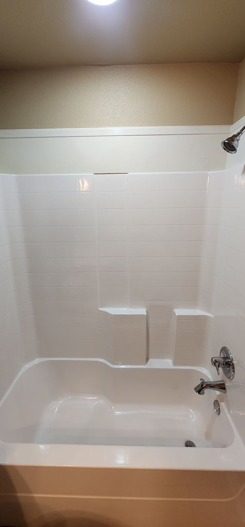 Building Photo - 5605 Settlers Ct