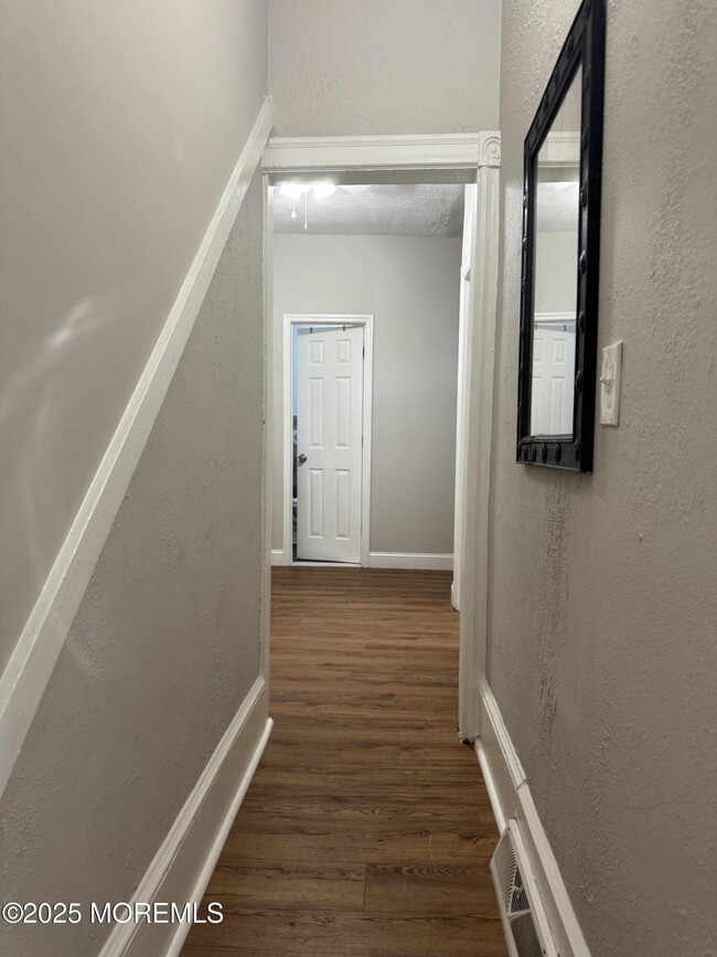 Building Photo - 340 Myrtle Ave