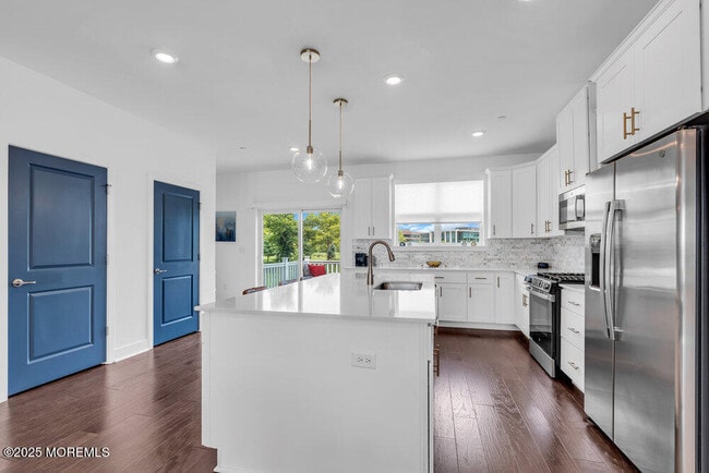 Building Photo - 63 Bataan Ave