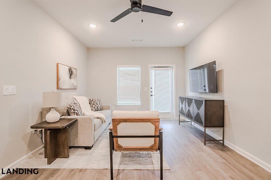 Building Photo - 1650 Harris Hill Rd