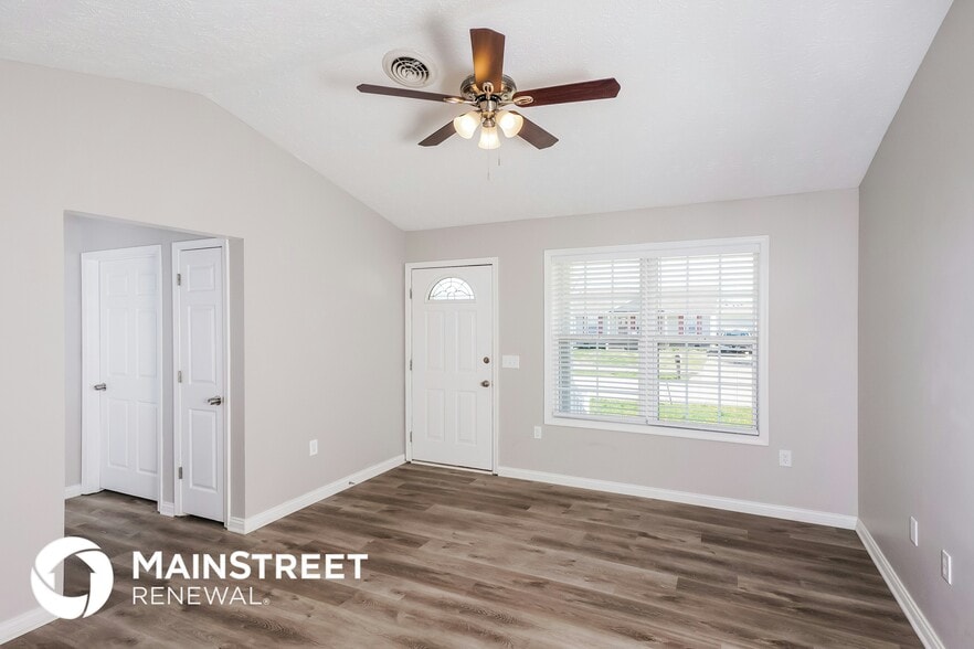 Building Photo - 382 Dustin Way