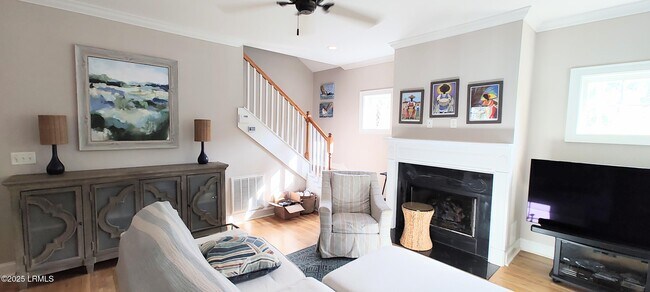 Building Photo - 503 Waight St