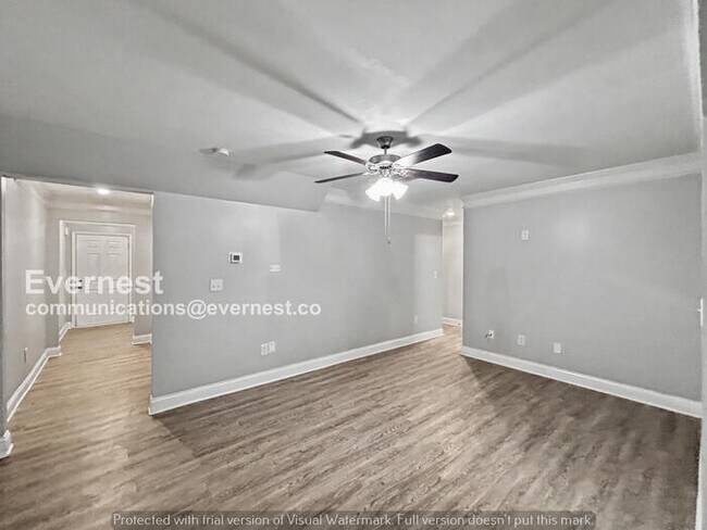 Building Photo - 3 Bed, 2.5 Bath Home with Attached Garage / Pet-Friendly / Available Now!