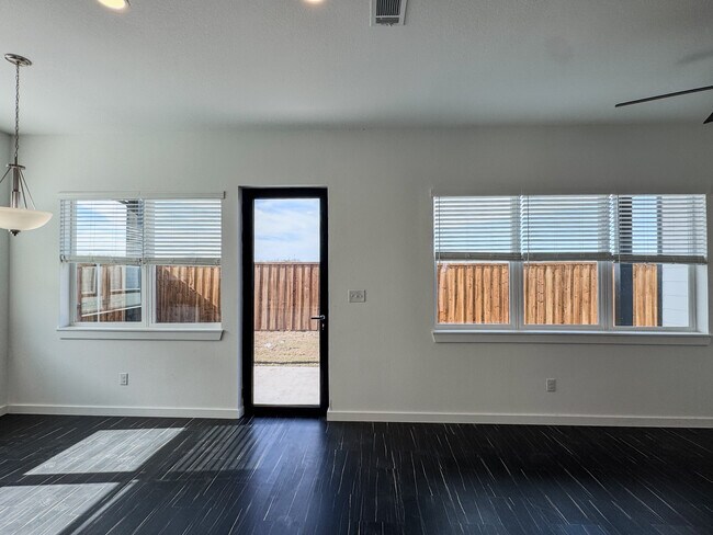 Building Photo - 340 Lucy Rd