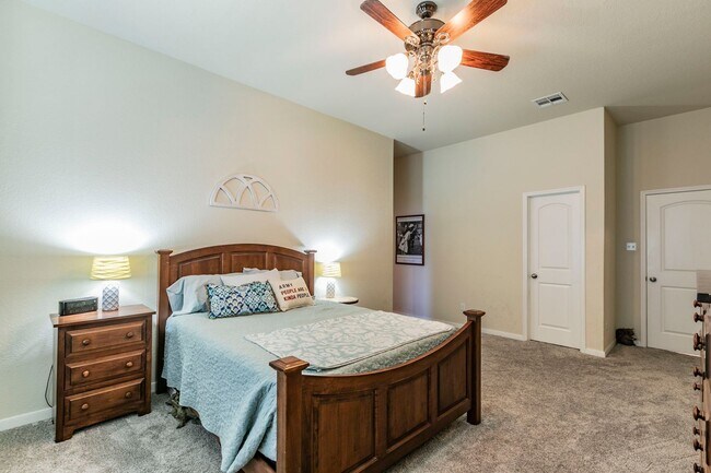 Building Photo - 4 BEDROOM, 3 BATH, BELTON ISD