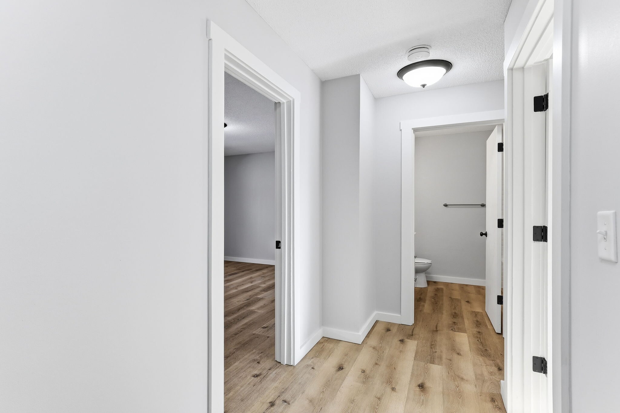 Building Photo - 351 W Eagle Lake Dr