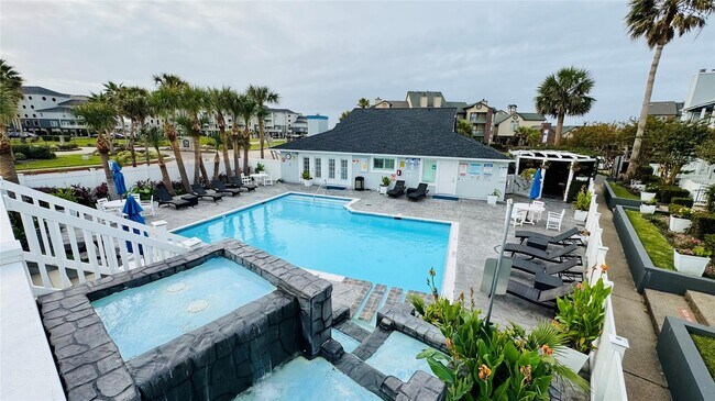 Building Photo - 3506 Cove View Blvd