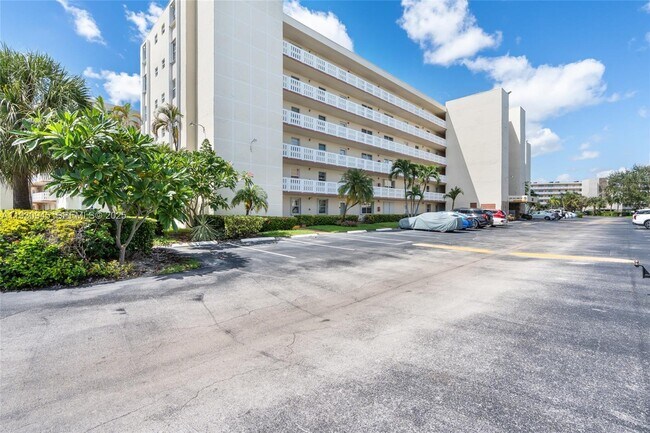 Building Photo - 321 SE 3rd St