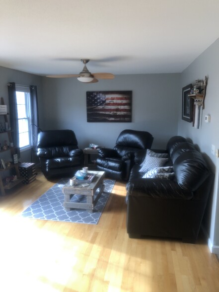 Building Photo - 211 East St