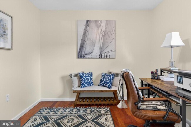 Building Photo - 462 Worthington Rd