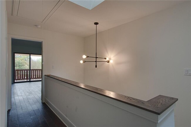 Building Photo - 103 Conservation Dr