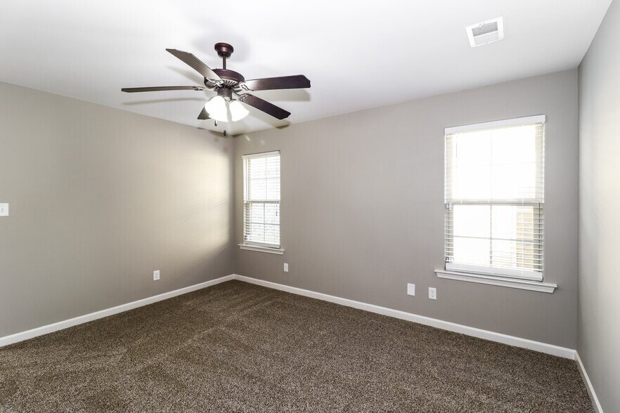 Building Photo - 9093 Tremont Dr